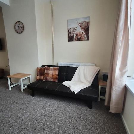 2 Bed House, Contractors & Holiday Guests Welcomed Dowlais Exterior foto